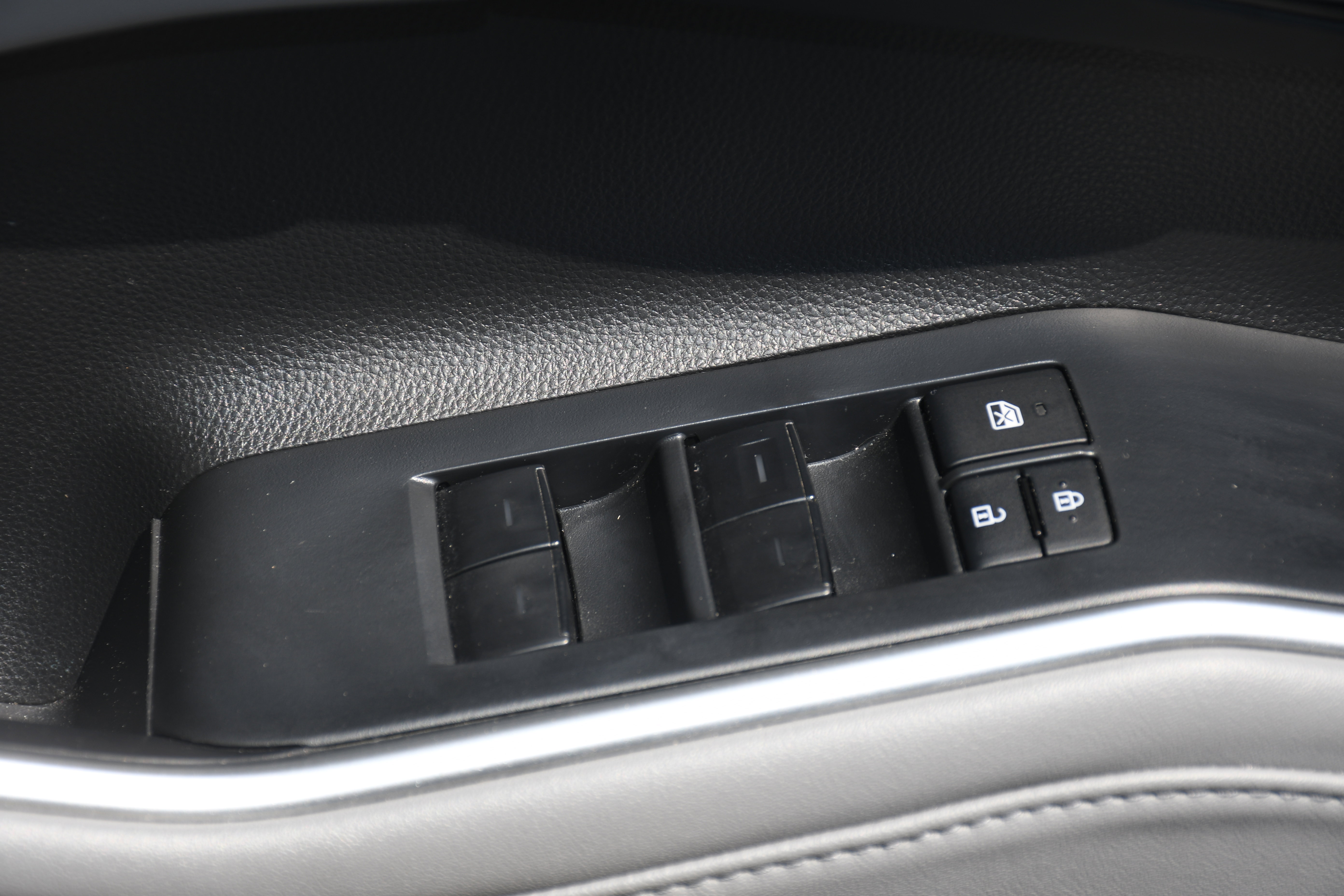 Used 2022 Toyota Highlander XLE FWD image 11