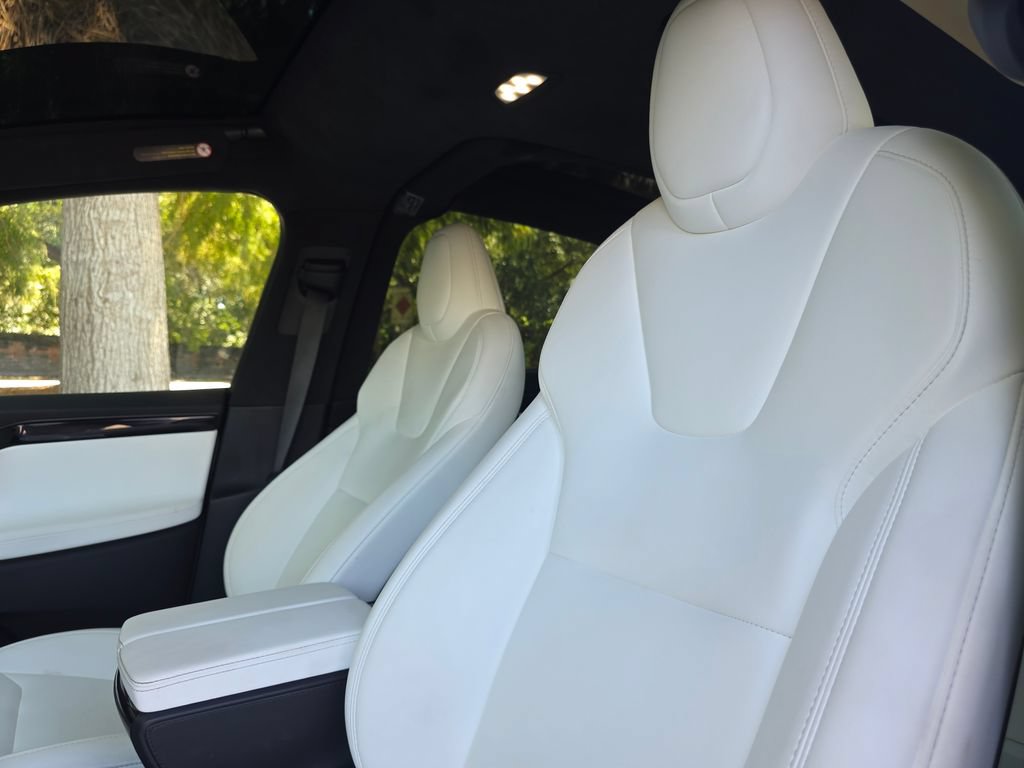 Used 2020 Tesla Model X Long Range AWD/4WD image 13