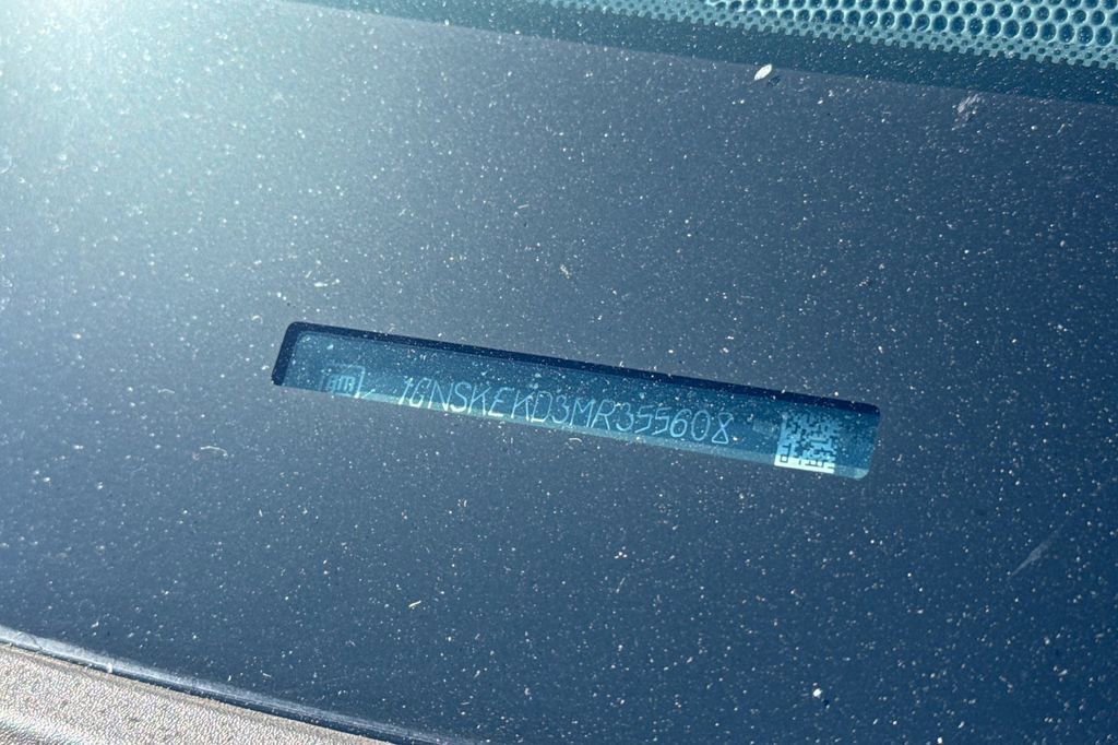 Used 2021 Chevrolet Suburban RST image 2