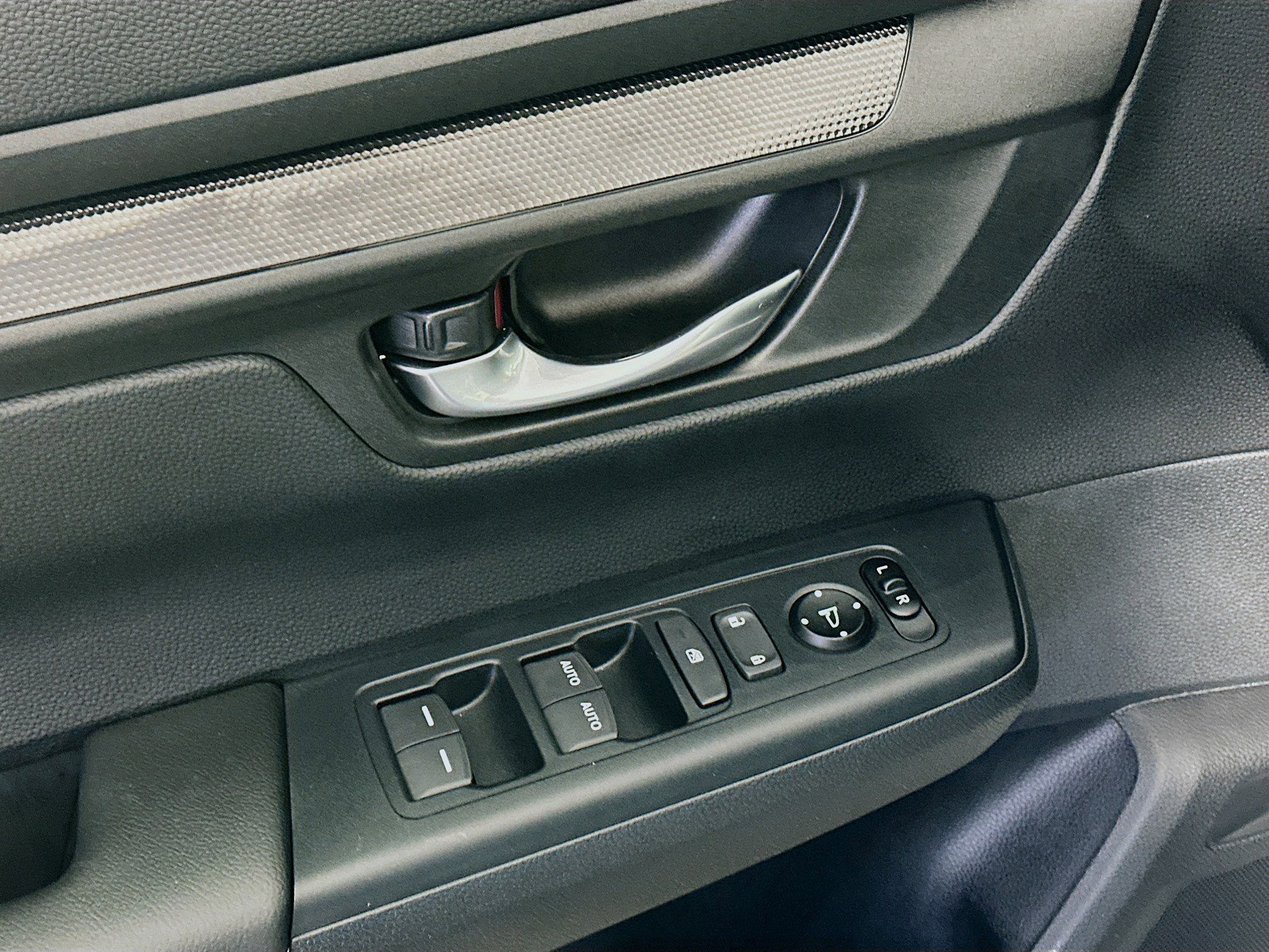 Used 2025 Honda CR-V Sport image 15