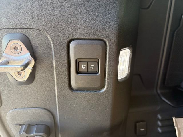 New 2026 Land Rover Defender 110 S AWD/4WD image 34