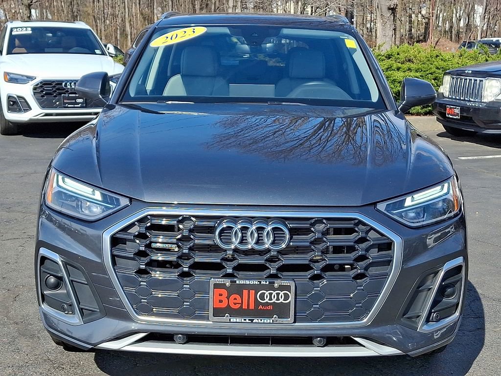 Used 2023 Audi Q5 e Premium w/ Convenience Package image 9