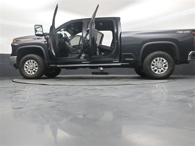 Used 2024 Chevrolet Silverado 2500 LTZ image 52