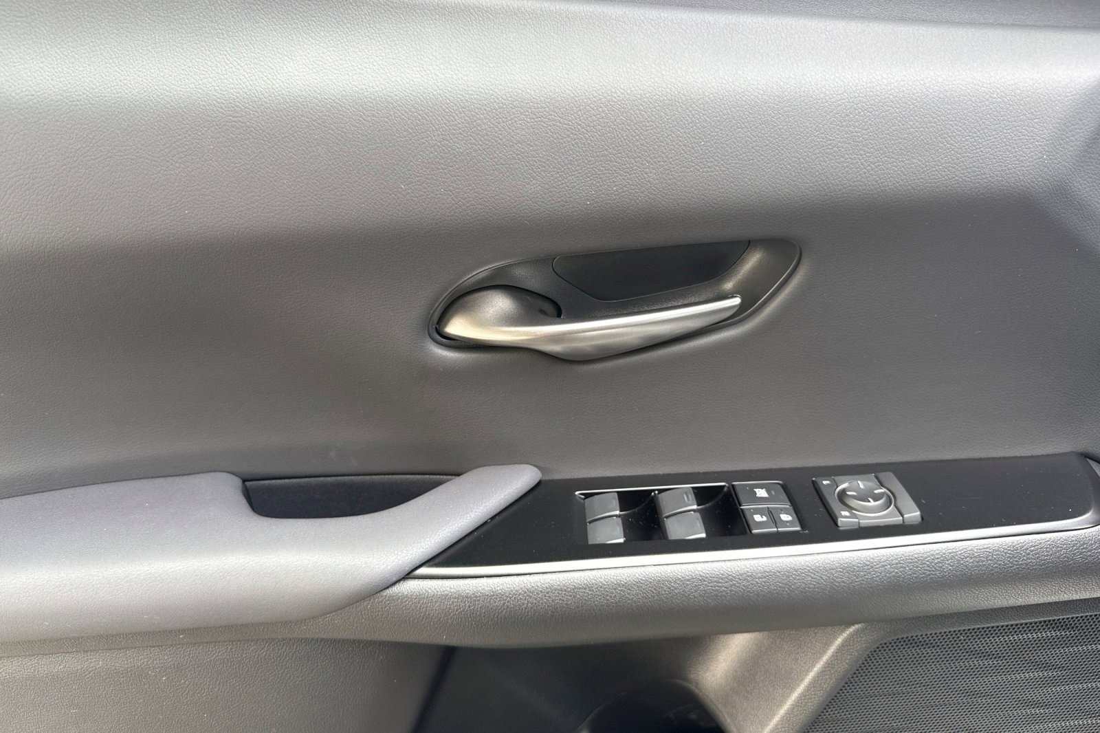 Certified 2024 Lexus UX 250h FWD image 12