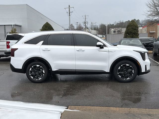 Used 2025 Kia Sorento S w/ Panoramic Sunroof Package image 2