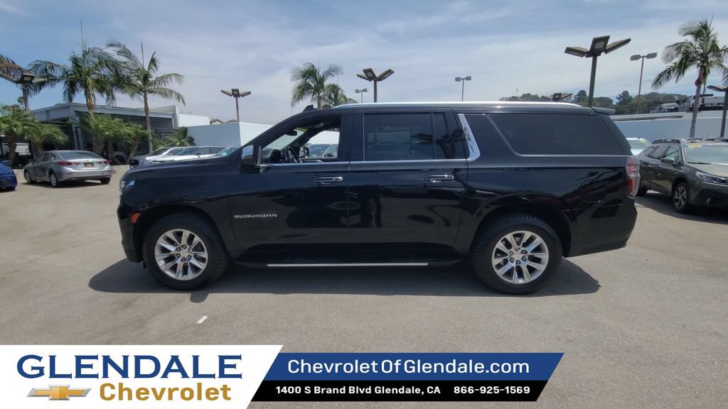 Certified 2023 Chevrolet Suburban Premier RWD image 5