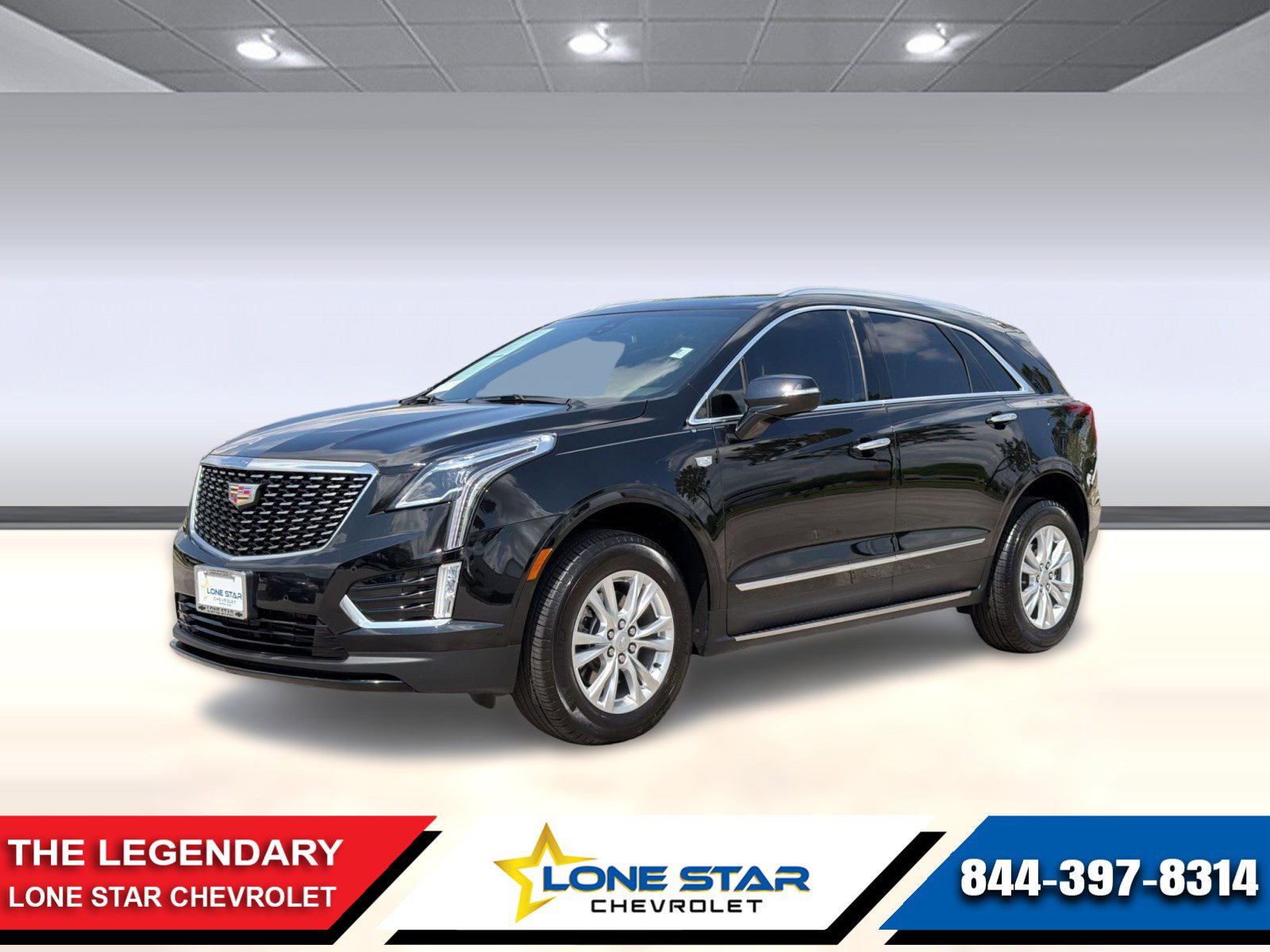 Certified 2025 Cadillac XT5 Luxury w/ LPO, Floor Liner Package FWD image 1
