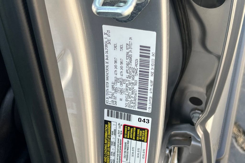 Certified 2025 Toyota Tacoma SR5 w/ SR5 Upgrade Package image 33