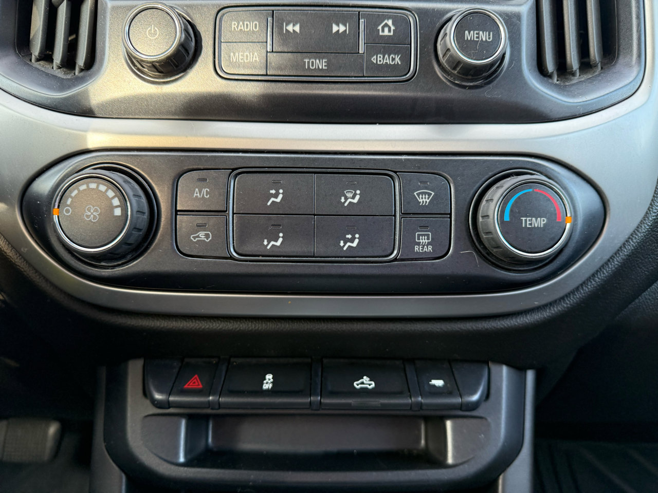 Used 2018 Chevrolet Colorado LT w/ LT Convenience Package image 30