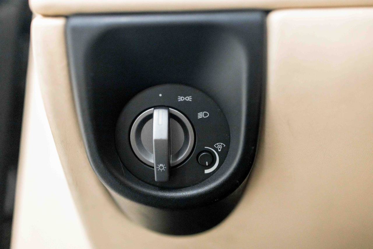 Used 2006 Aston Martin DB9 Volante RWD image 67