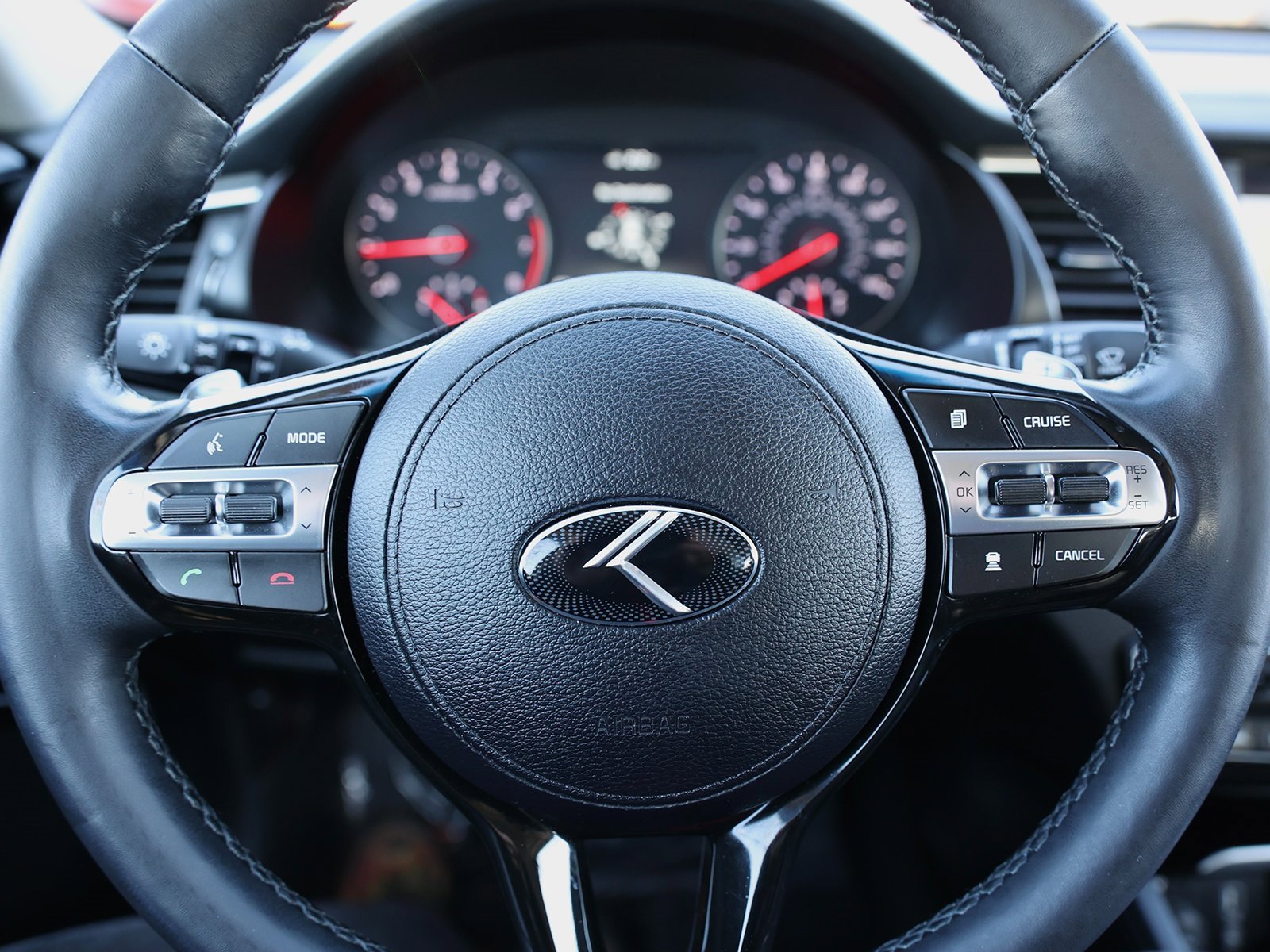 Used 2018 Kia Cadenza Limited w/ Paint Protection Package image 34