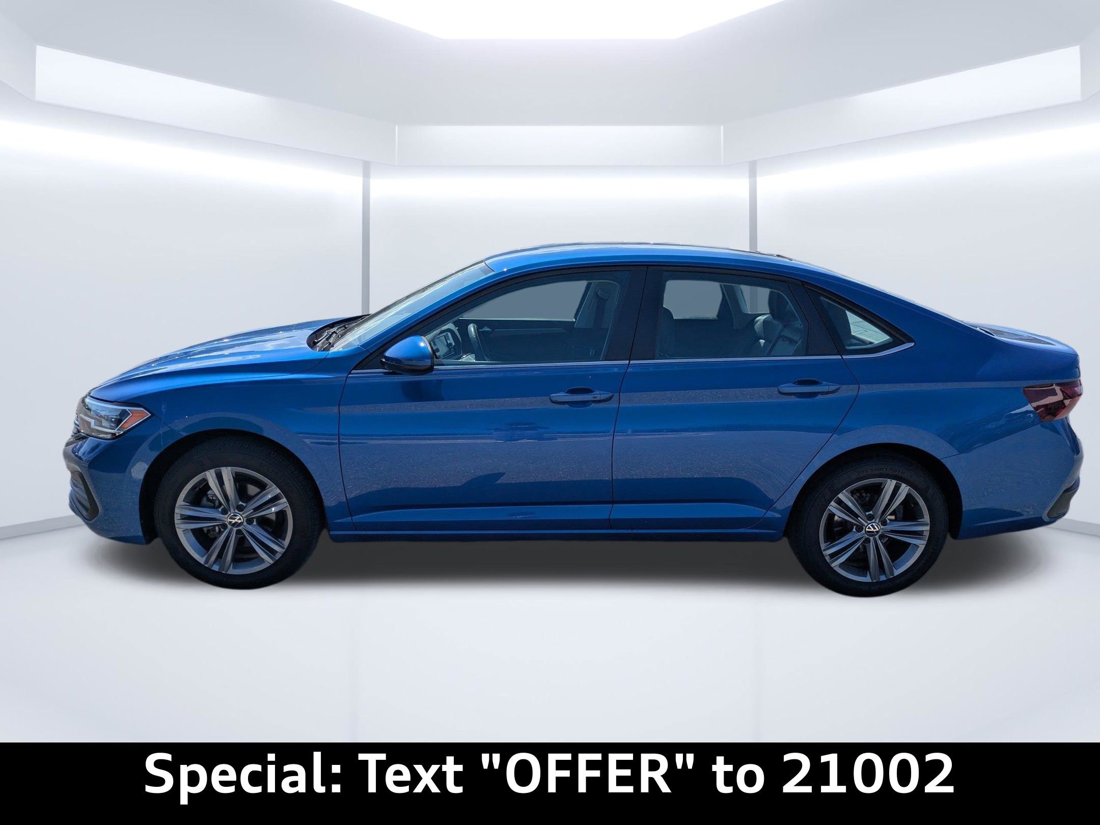 Used 2024 Volkswagen Jetta SE image 6