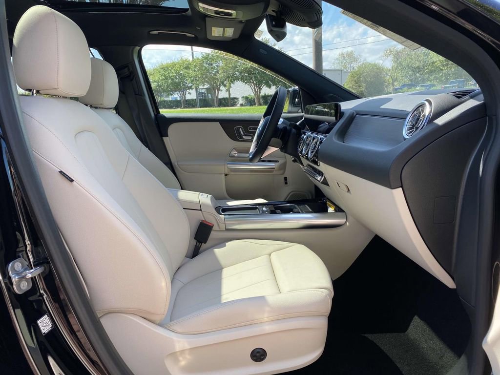 Certified 2025 Mercedes-Benz GLA 250 image 11