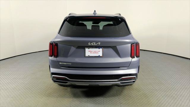 Used 2023 Kia Sorento S w/ Panoramic Sunroof Package FWD image 6