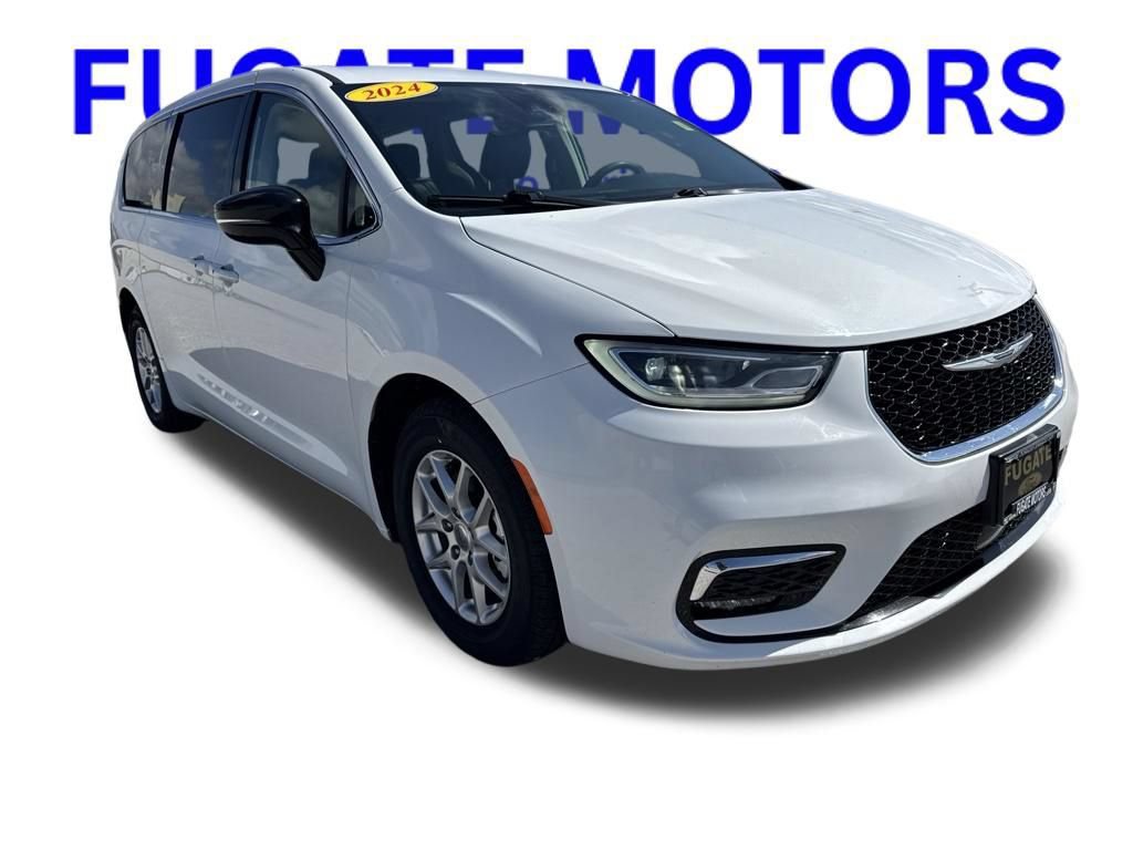 Used 2024 Chrysler Pacifica Touring-L FWD image 9