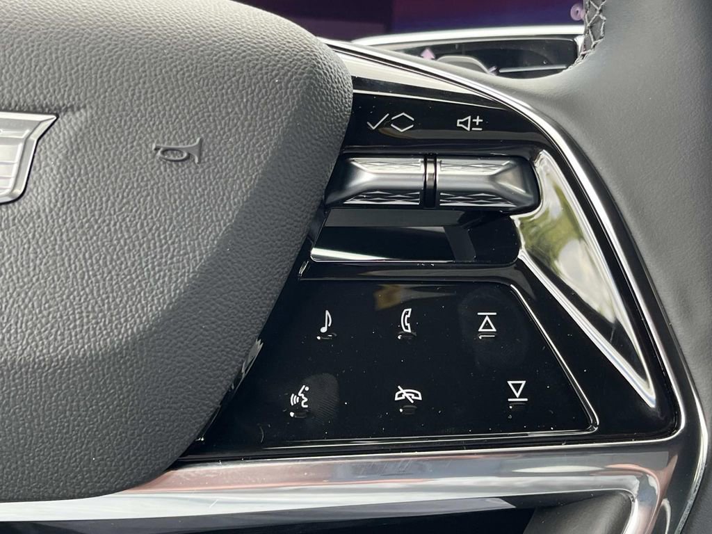 New 2026 Cadillac Escalade Luxury w/ Touring Package image 32