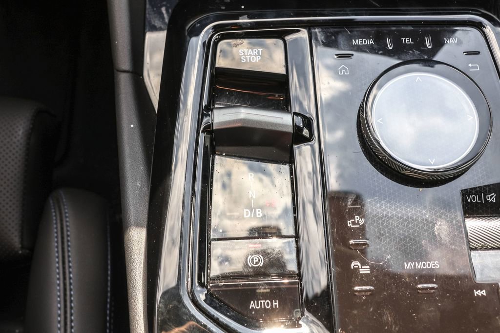 Used 2024 BMW i5 eDrive40i w/ M Sport Package image 43