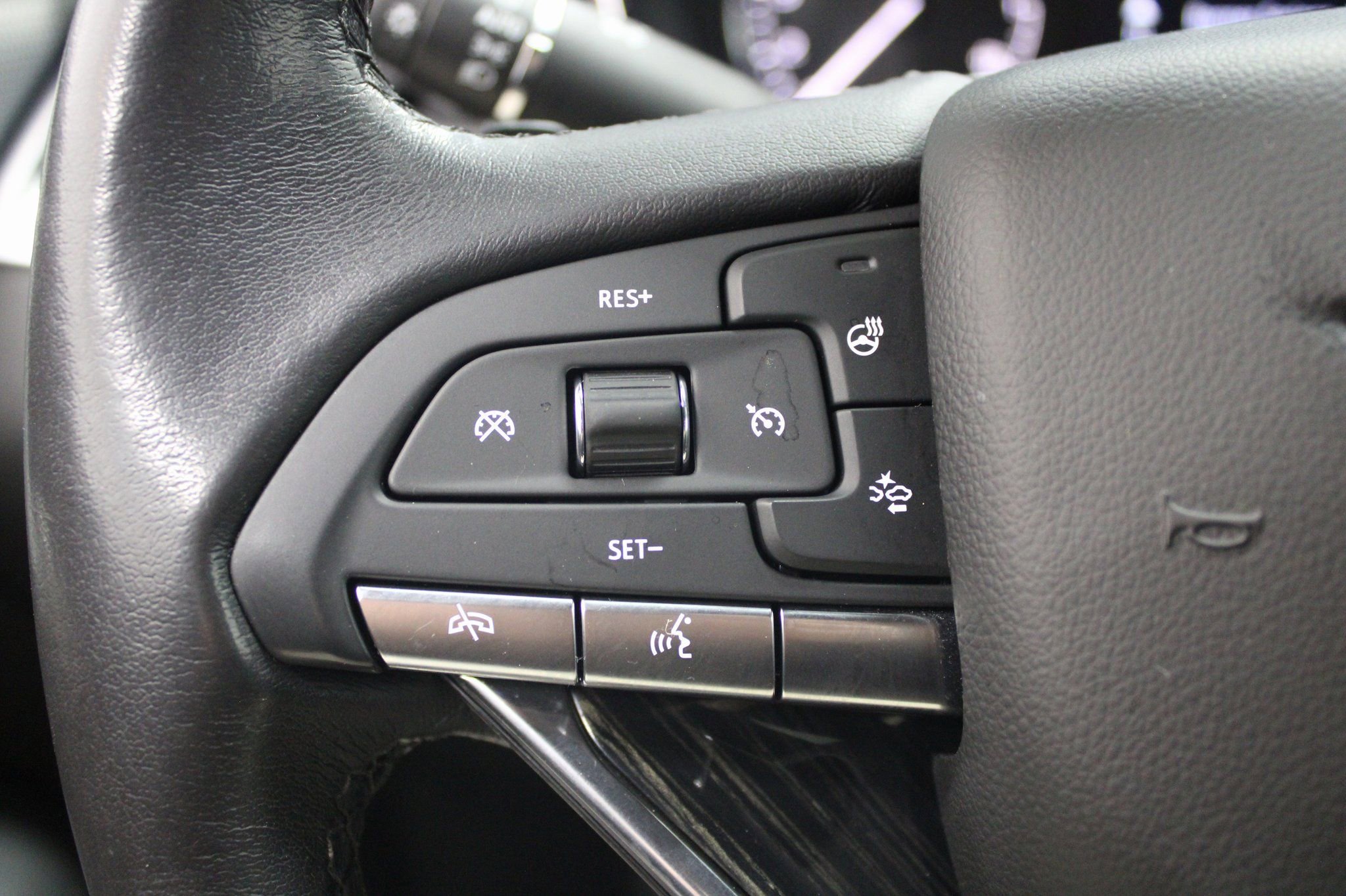 Used 2023 Cadillac XT6 Premium Luxury image 38