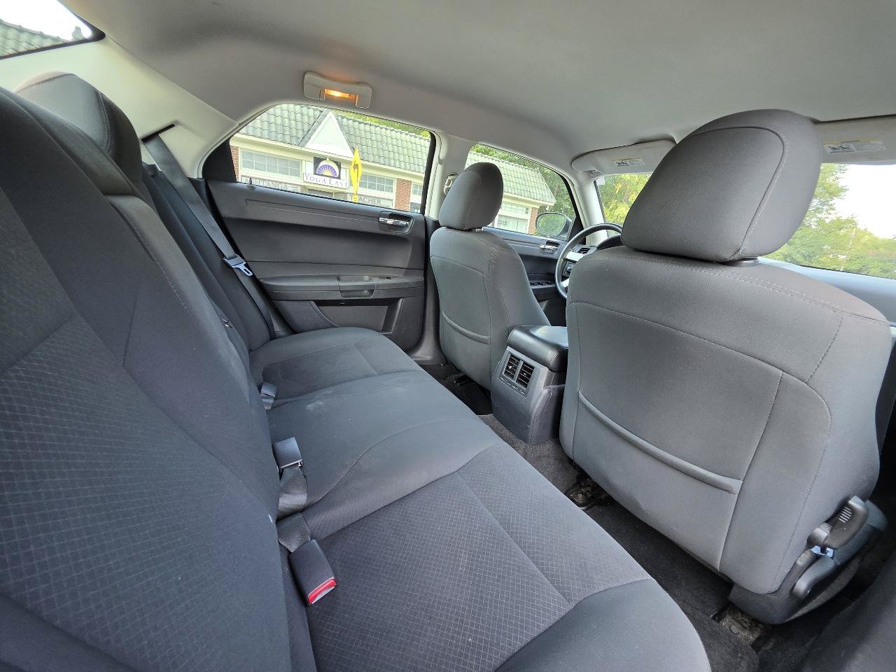 Used 2008 Chrysler 300 LX RWD image 31