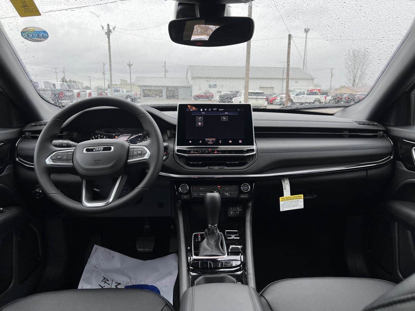 New 2026 Jeep Compass Latitude image 28