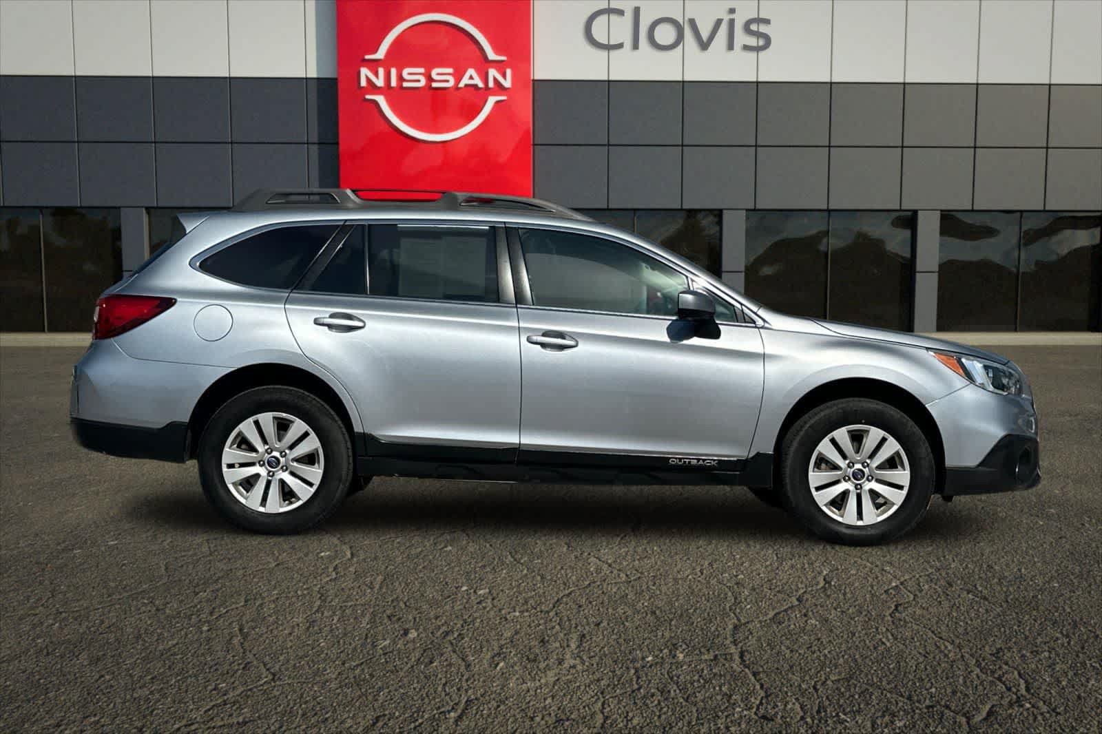 Used 2016 Subaru Outback 2.5i Premium AWD/4WD image 9