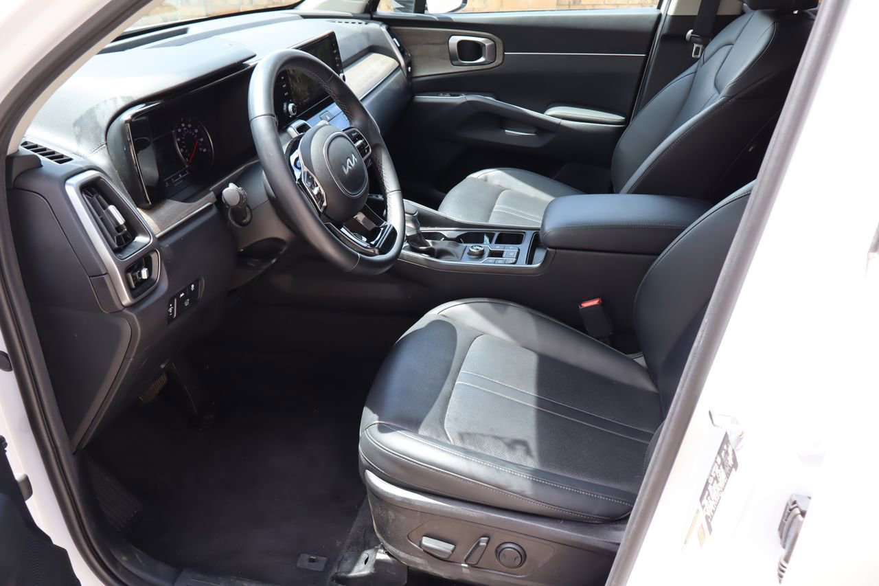 Used 2023 Kia Sorento EX FWD image 16