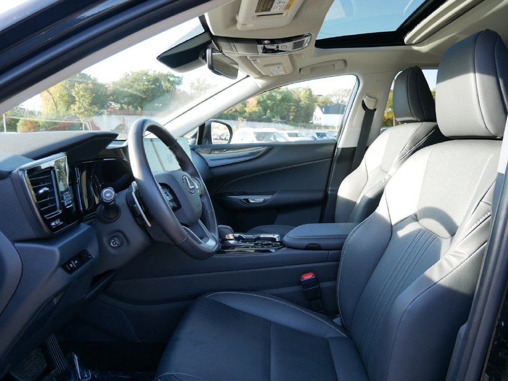 Certified 2026 Lexus NX 350 AWD w/ Accessory Package (2T) image 9
