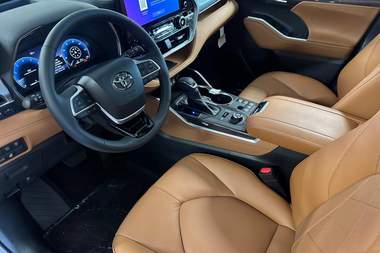 New 2026 Toyota Highlander Platinum AWD/4WD image 10