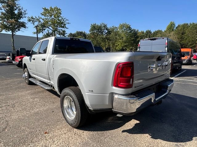 New 2026 RAM 3500 Big Horn AWD/4WD image 4