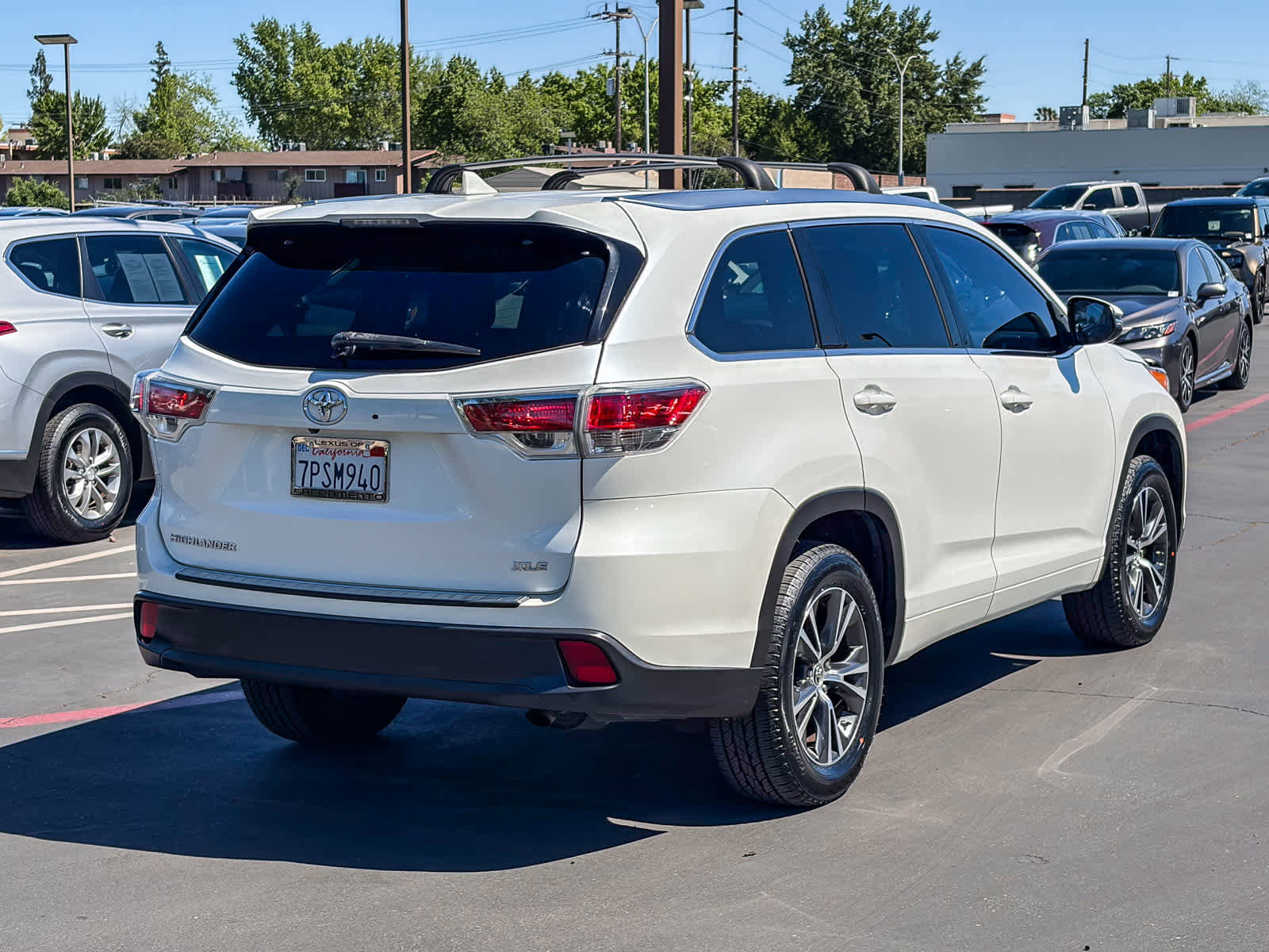 Used 2016 Toyota Highlander XLE image 4