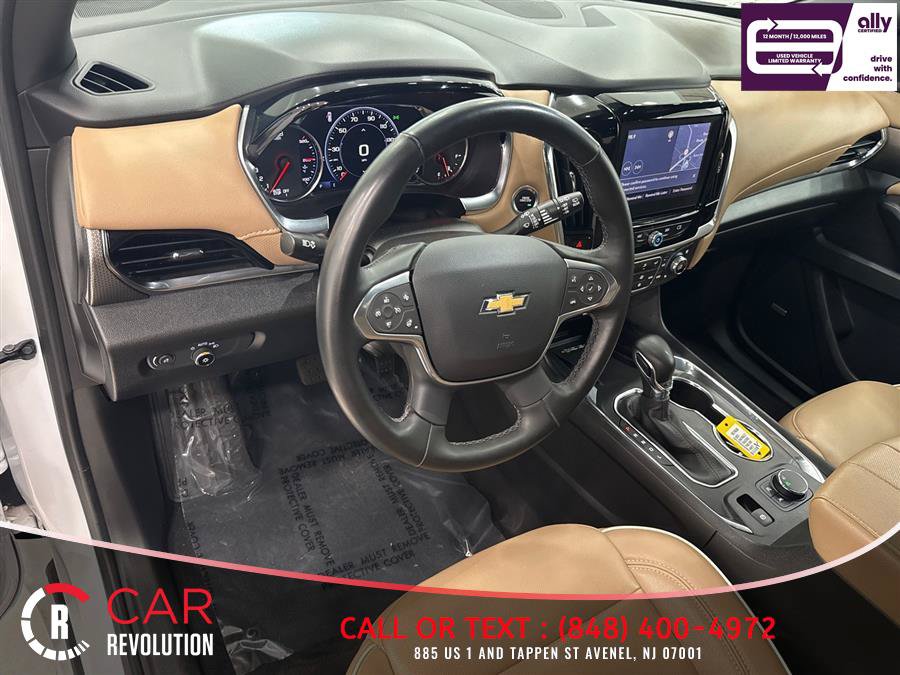 Used 2023 Chevrolet Traverse Premier FWD image 13