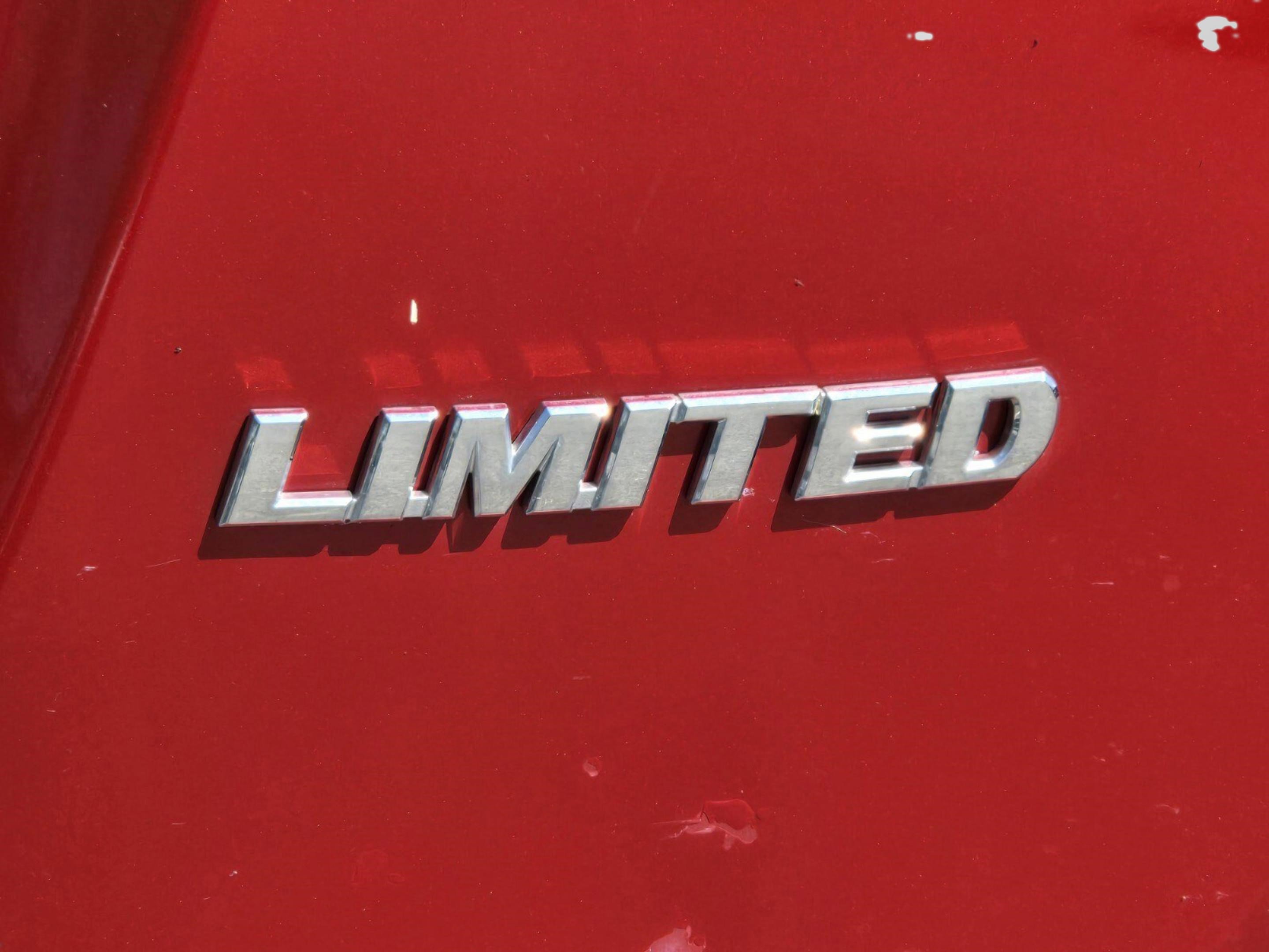 Used 2016 Toyota RAV4 Limited image 25