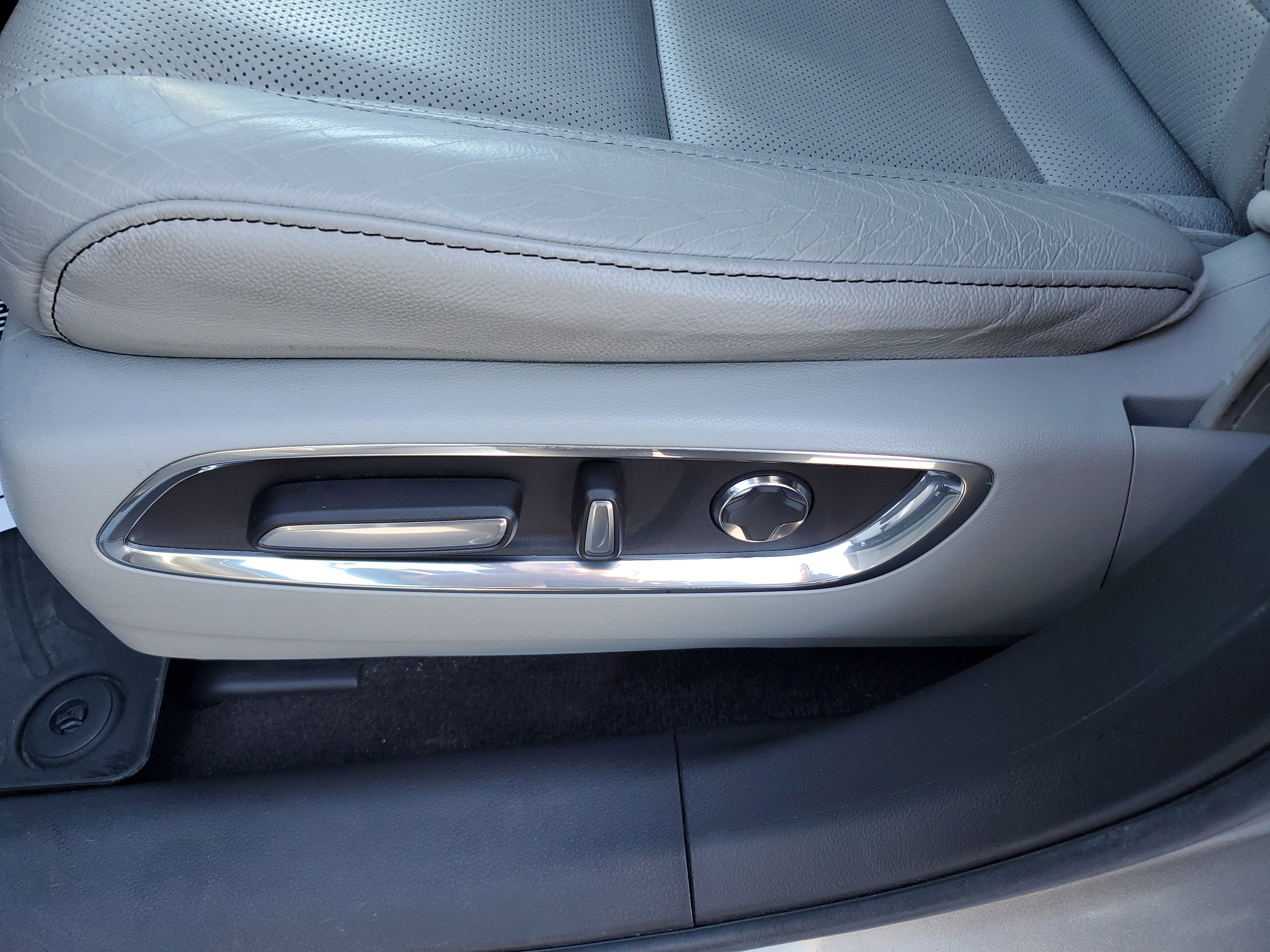 Used 2020 Acura MDX SH-AWD w/ Technology Package image 14