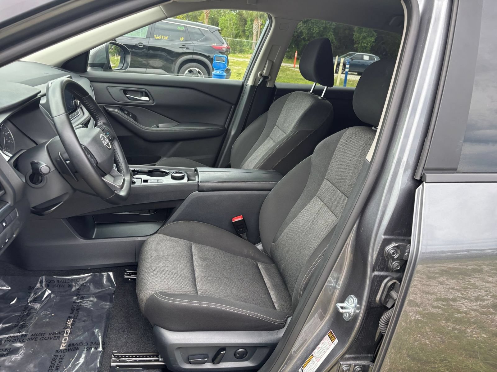 Used 2025 Nissan Rogue SV AWD/4WD image 38