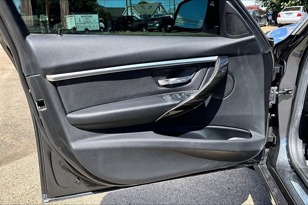 Used 2018 BMW 330i Sedan RWD image 21