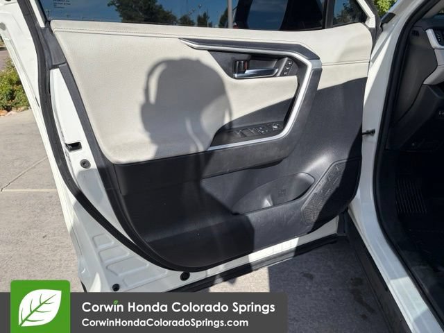 Used 2022 Toyota RAV4 Limited AWD/4WD image 11