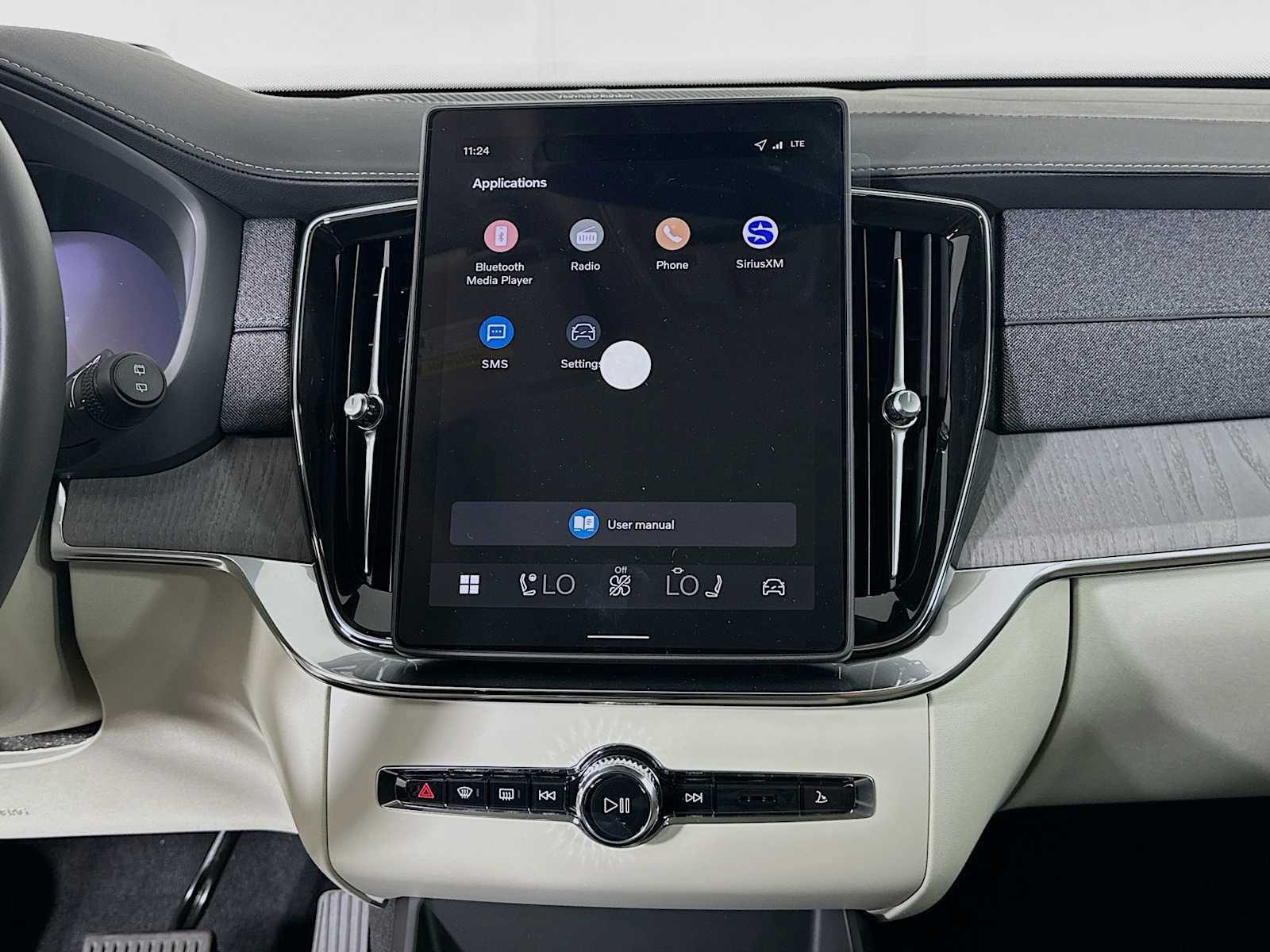New 2026 Volvo XC90 T8 Ultra w/ Protection Package Premier image 13
