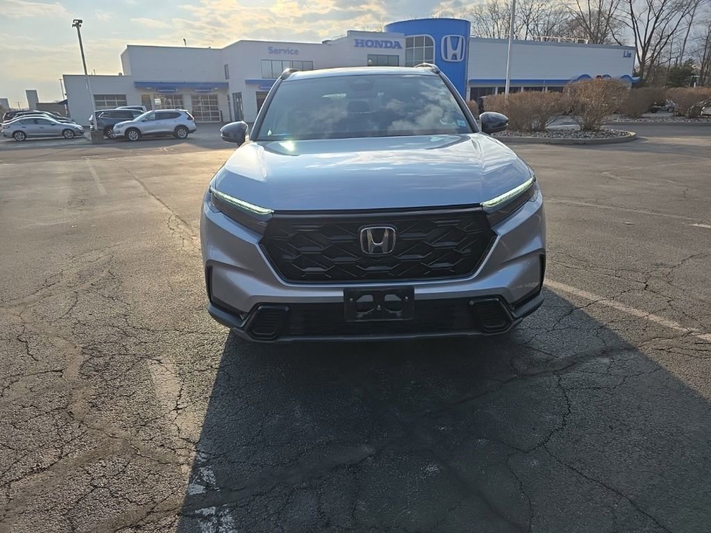 Used 2023 Honda CR-V LX image 2