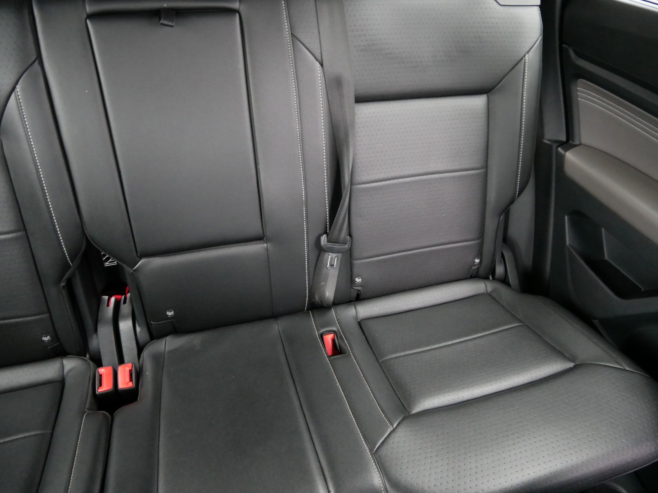 Certified 2022 Volkswagen Atlas SE image 14