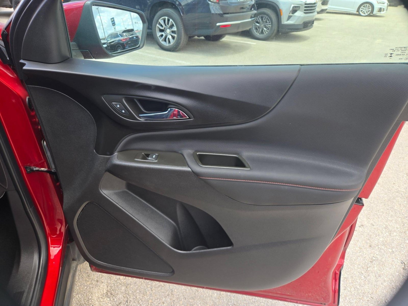 Used 2024 Chevrolet Equinox RS FWD image 27