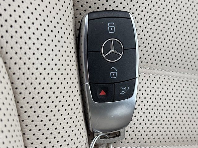 Used 2021 Mercedes-Benz GLC 300 4MATIC image 42