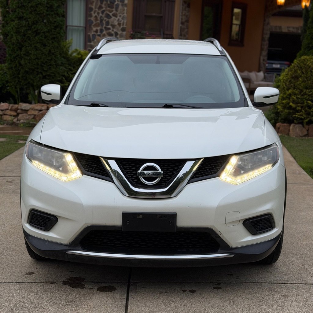 Used 2016 Nissan Rogue SV AWD/4WD image 3