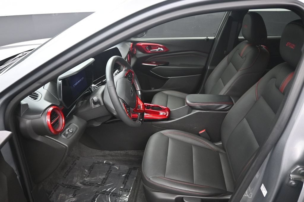 Used 2024 Chevrolet Trax RS w/ Driver Confidence Package FWD image 10