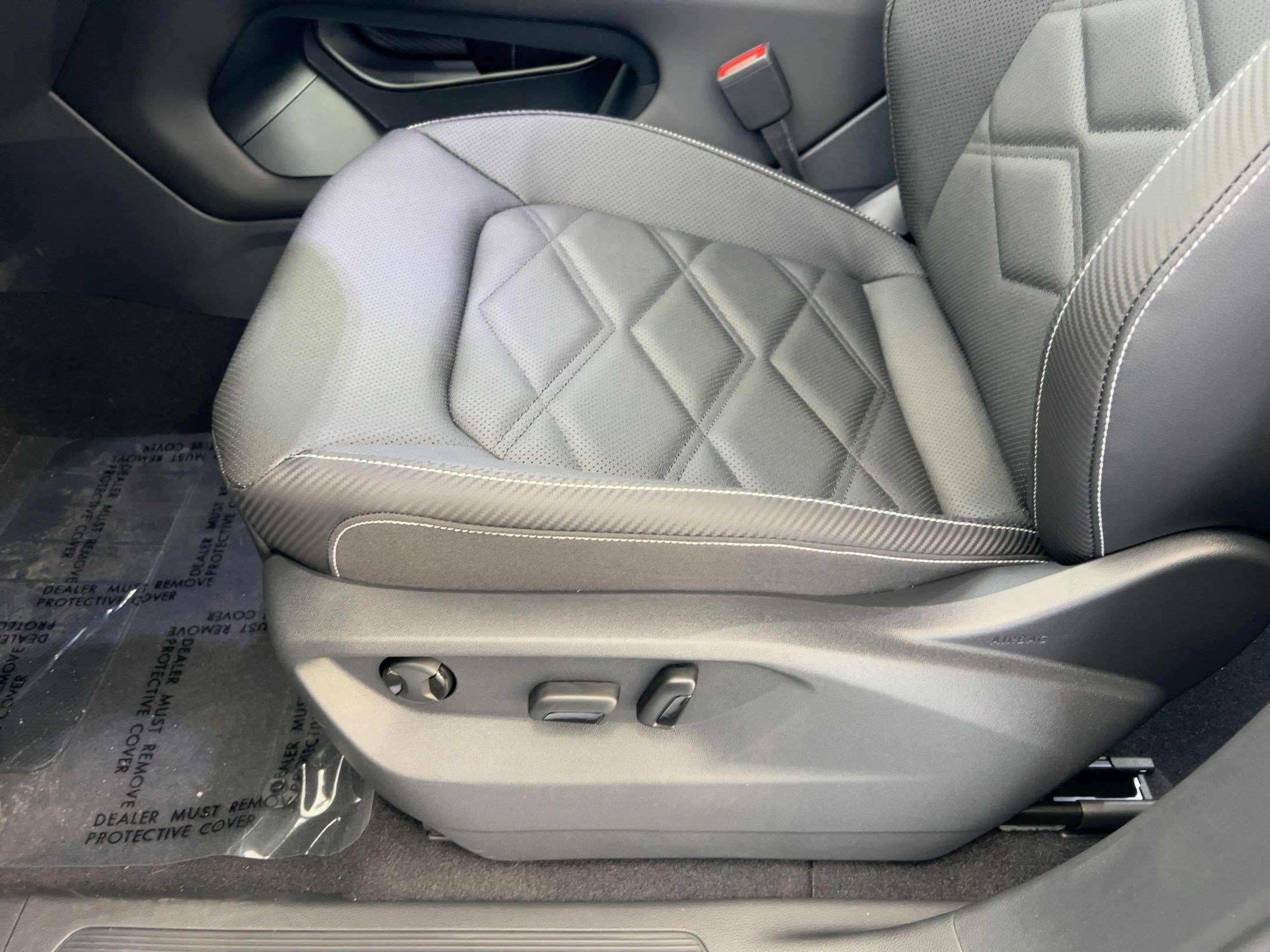 New 2026 Volkswagen Atlas Cross Sport SE image 14