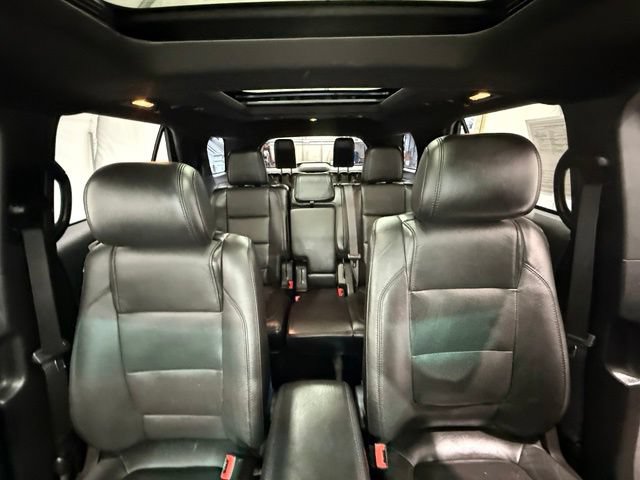 Used 2015 Ford Explorer Limited w/ Equipment Group 302A AWD/4WD image 35