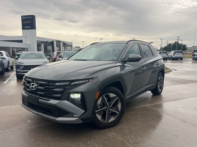 Used 2025 Hyundai Tucson SEL FWD image 2