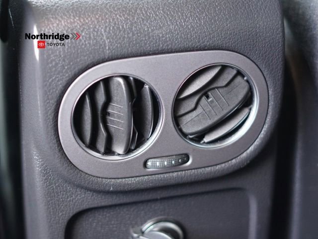 Used 2017 Volkswagen Tiguan Limited w/ Premium Package image 31