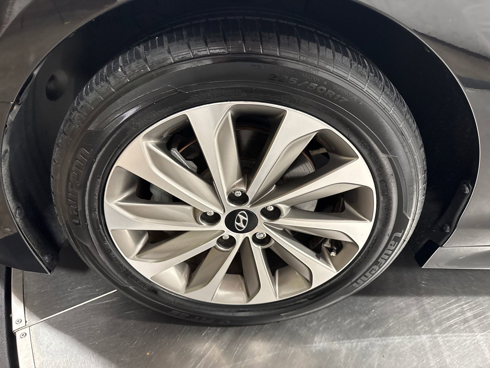 Used 2017 Hyundai Sonata Sport FWD image 2