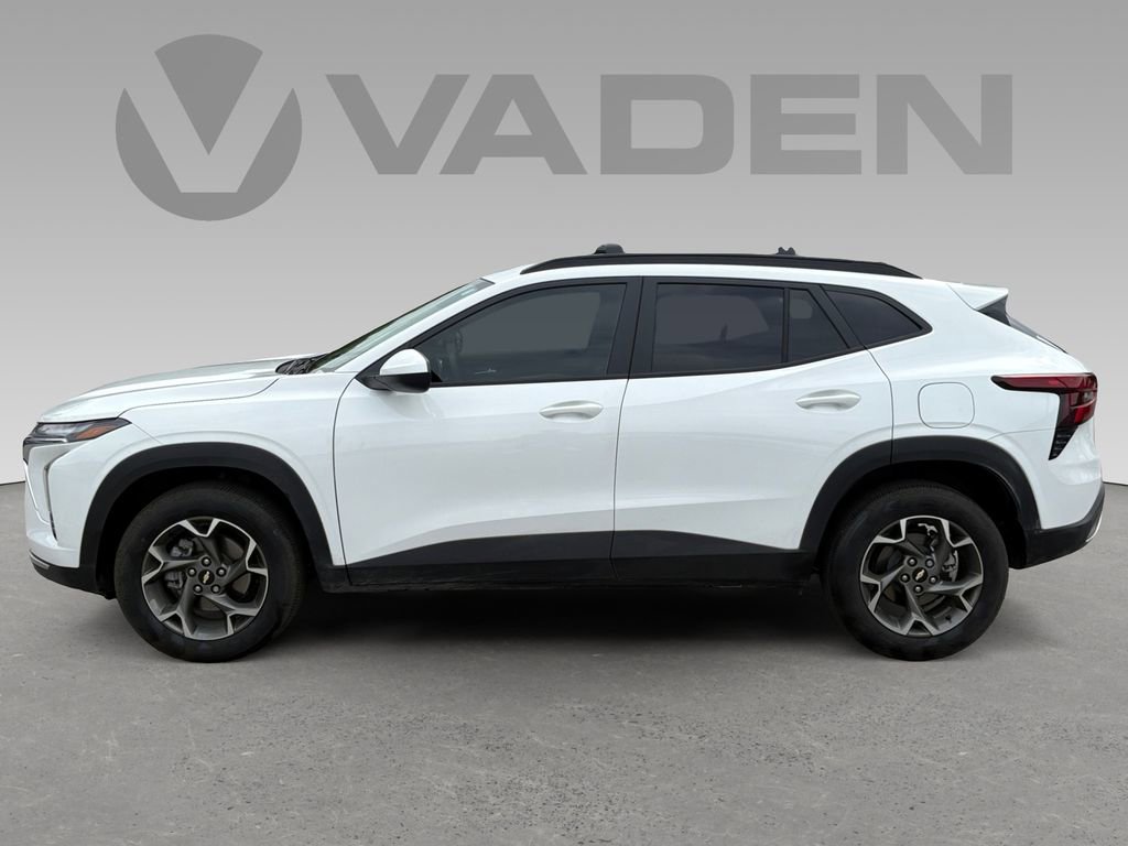 Used 2026 Chevrolet Trax LT FWD image 7