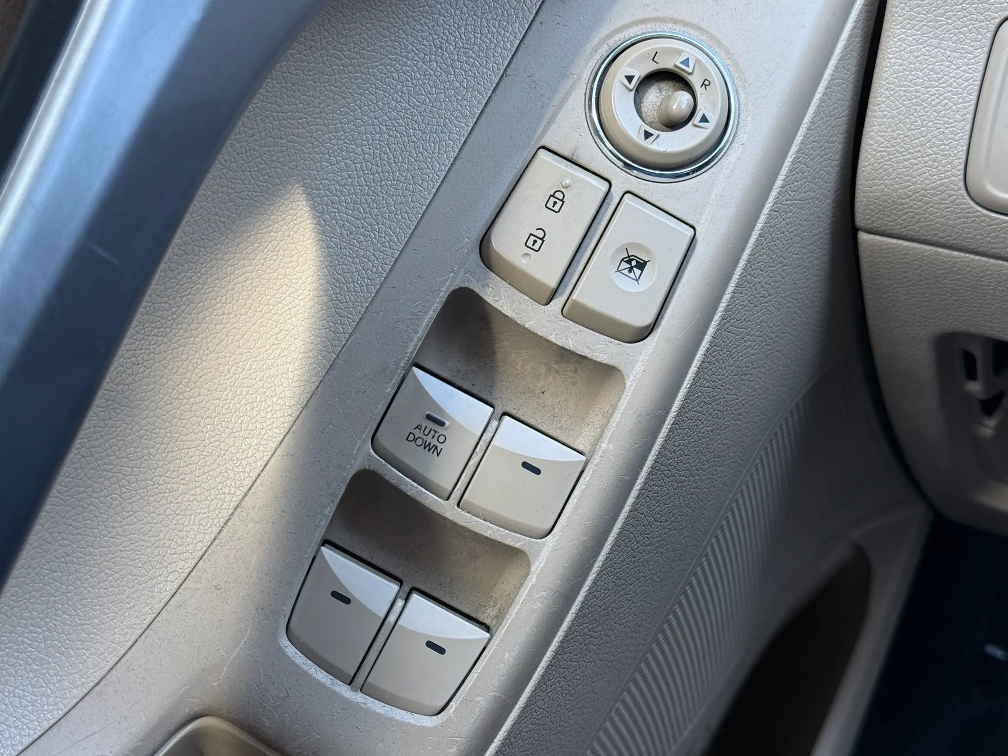 Used 2012 Hyundai Elantra GLS image 23